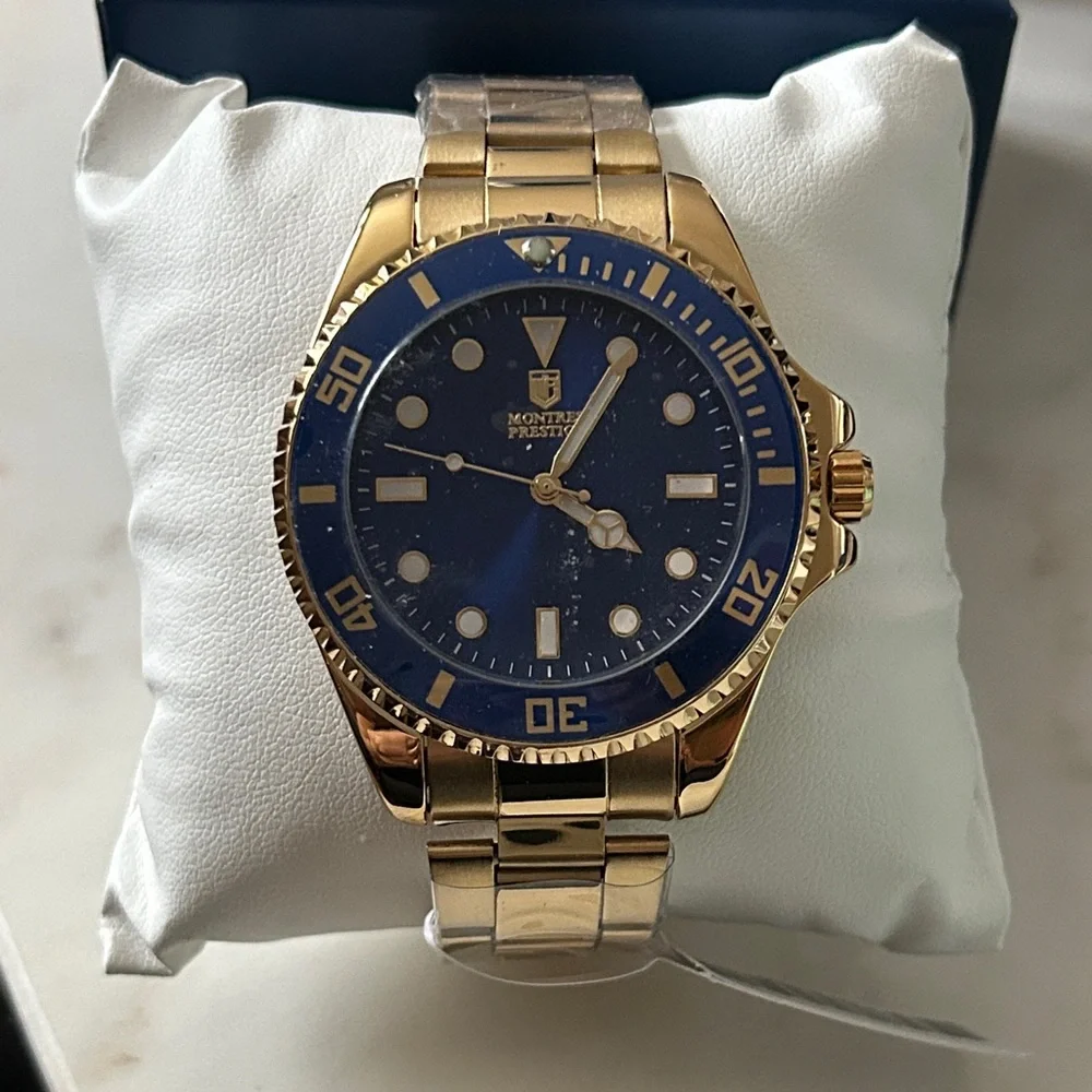 Invicta‎ Montres Gold and Blue Watch